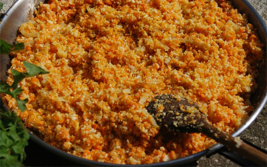 Cuisine pour bébé : semoule aux carottes